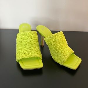 Marc Fisher LTD Dako Woven Heel